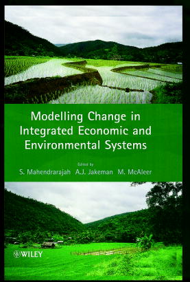 Modelling Change in Integrated Economic and Environmental Systems (Hardback) 9780471985440