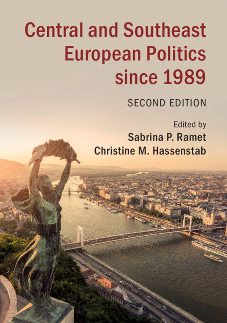 Central and Southeast European Politics since 1989 (Paperback / softback) 9781108718660